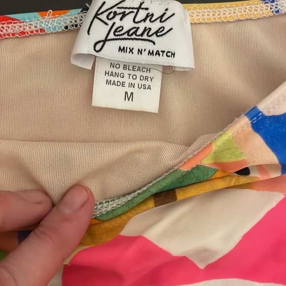 🦄 Feel My Vibes Kortni Jeane high waisted swim bottoms - Picture 2 of 6